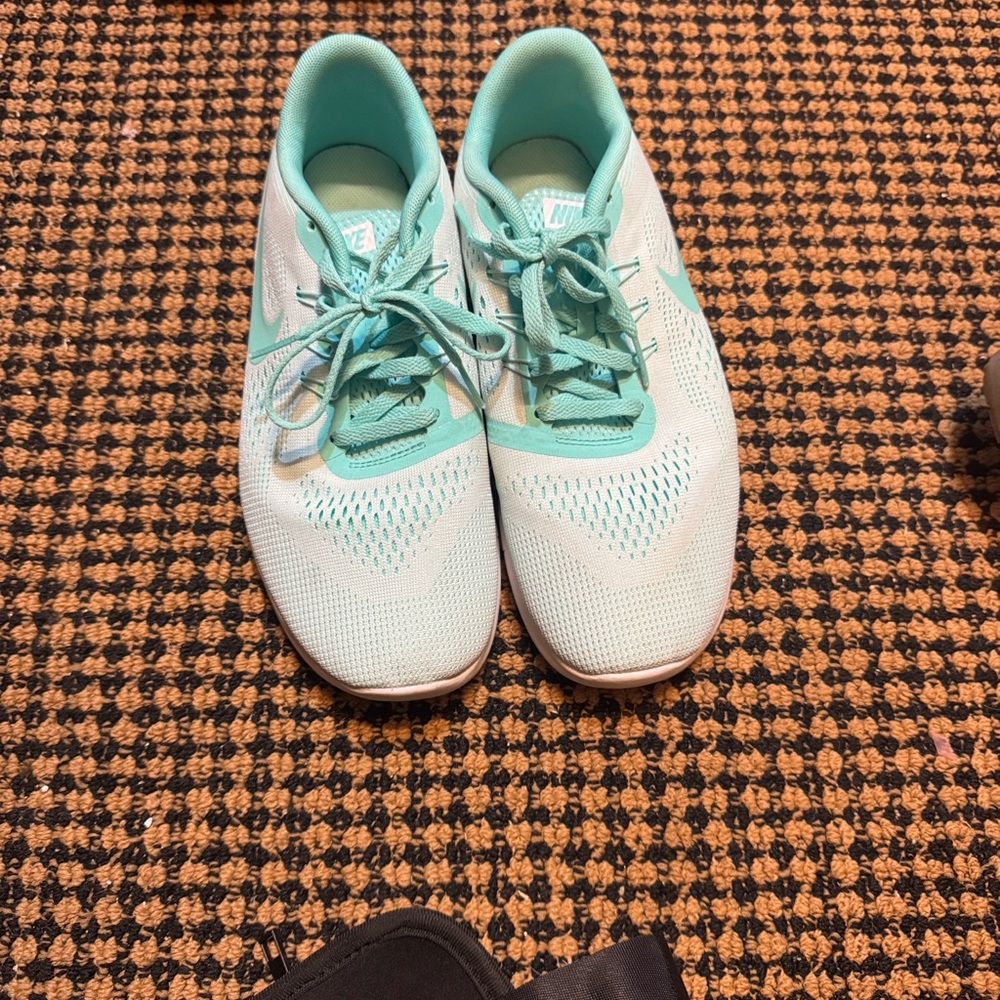 Nike Women's Athletic Shoes - White and Light Blue